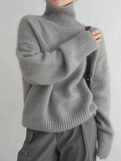 Luna – Relaxed Turtleneck Knit Sweater