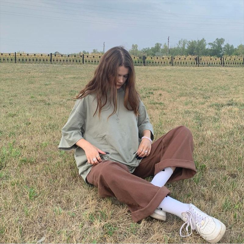 Hazel – Retro American High-Waist Brown Straight-Leg Jeans